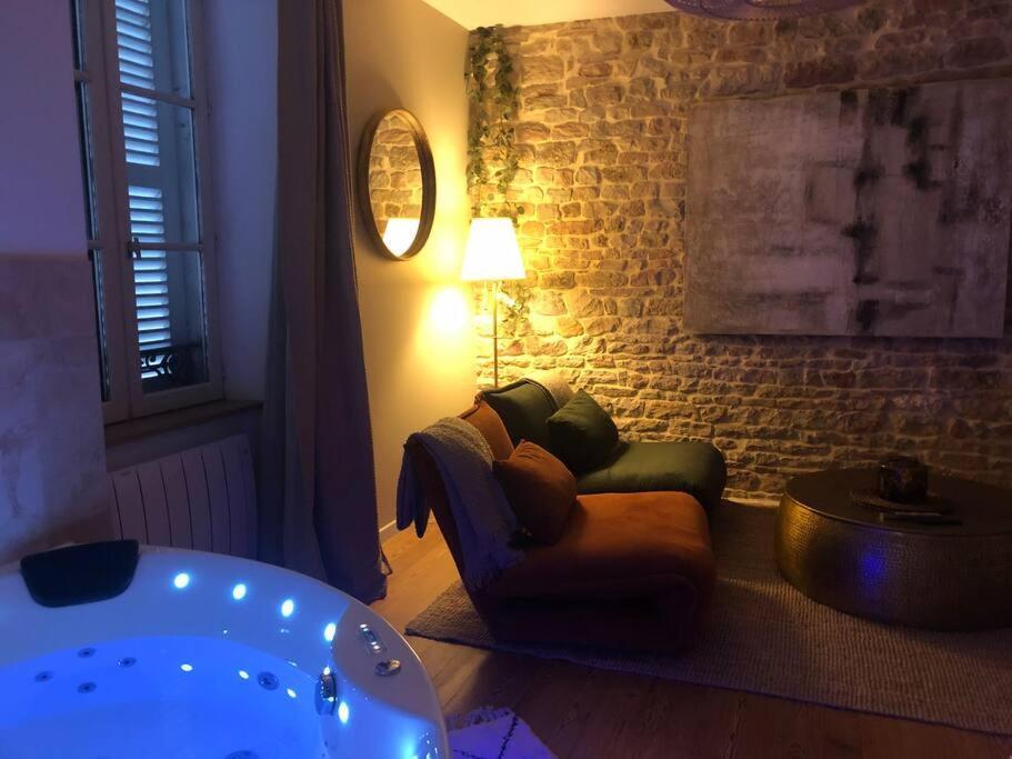 Detente Centre Historique De Macon Avec Spa Et Cine ภายนอก รูปภาพ